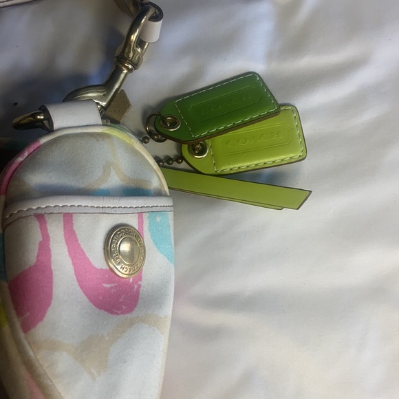 Coach pastel scribble edition barrel bag - Picture 3 of 8